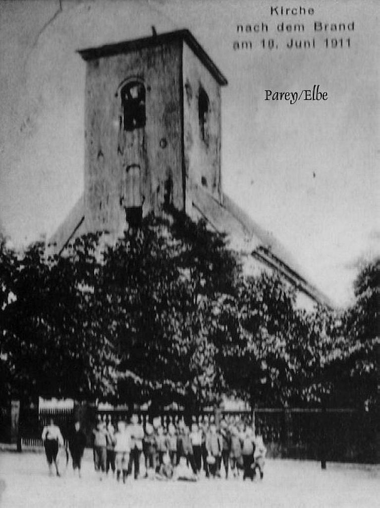Parey-Kirche-Brand_1911.jpg