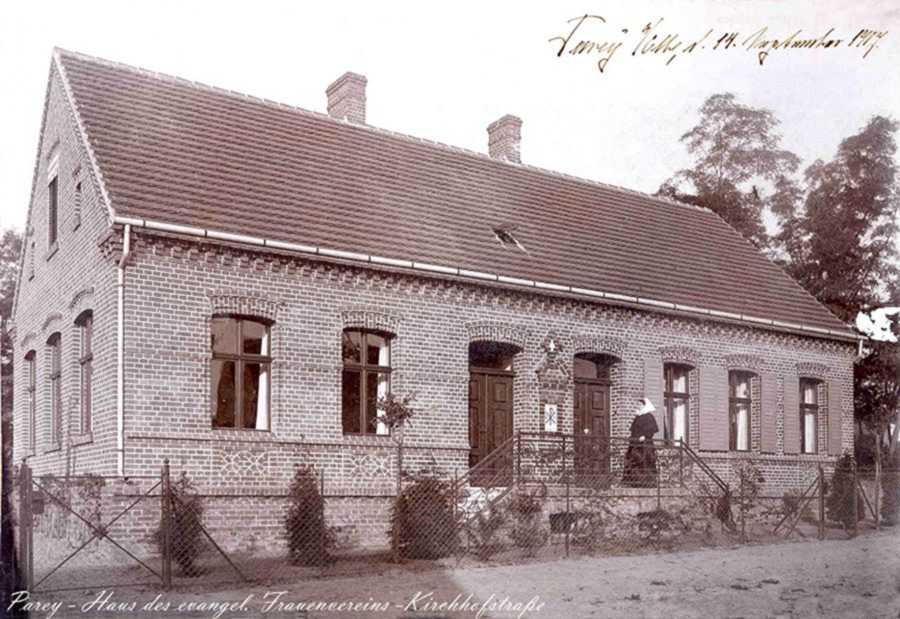 Parey-Kirchhofstrasse-Evangelischer_Frauenverein-001-Vereinshaus-1907.jpg