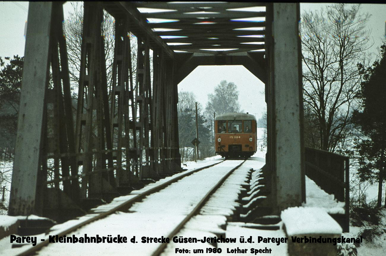001-Parey-Eisenbahnbruecke-Schienenbus.jpg