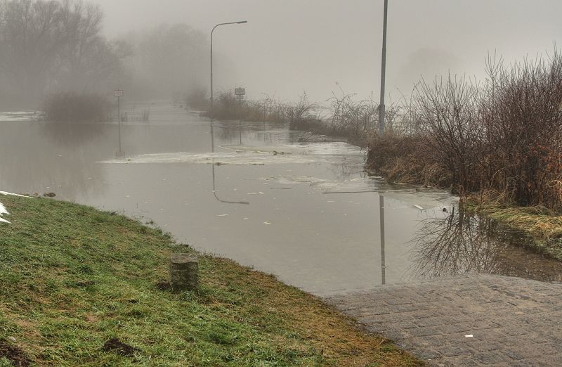 2011_01_13-007-Parey-An_der_Elbe-Winter-Hochwasser.jpg